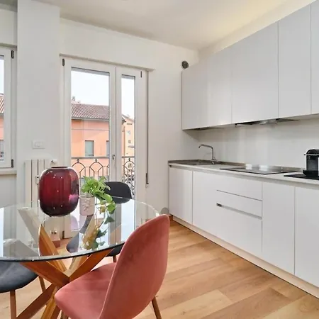 La Queen Apartment